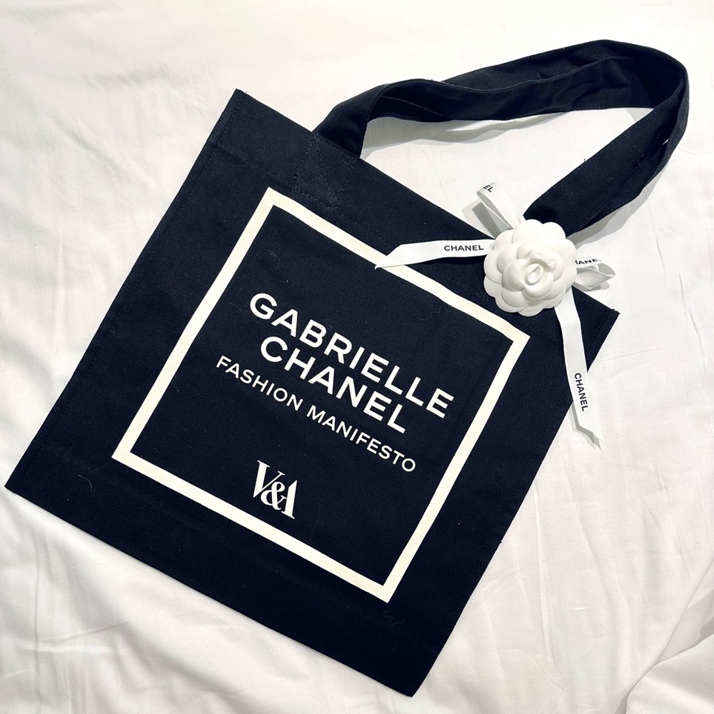 CHANEL Coco Gabrielle Tote